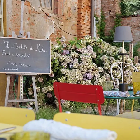 Il Cortile Di Malie